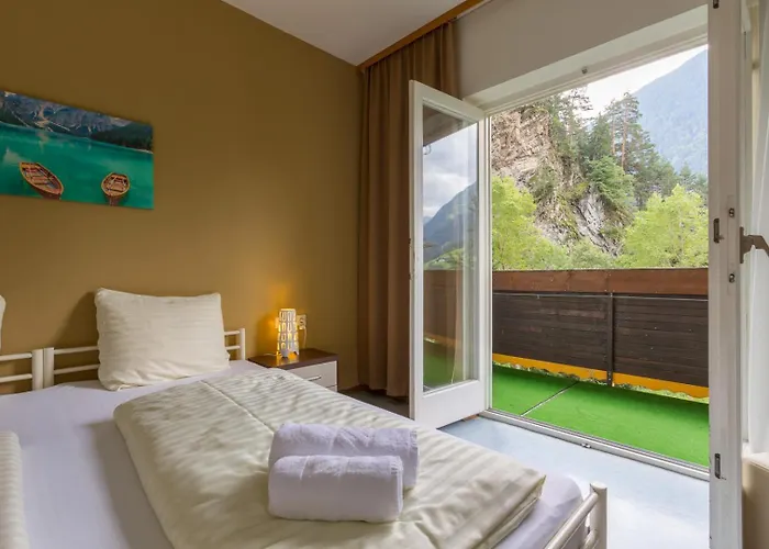 بيت شباب Sportland *